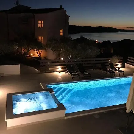 In Okrug Gornji With Sea View, Balcony, Air Conditioning, Wifi 5048-4 *