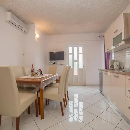 Apartment In Okrug Gornji With Sea View, Balcony, Air Conditioning, Wifi 5048-4