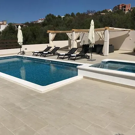 In Okrug Gornji With Sea View, Balcony, Air Conditioning, Wifi 5048-4